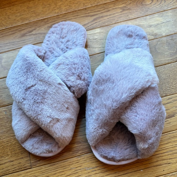 Soft Plush Fleece Slippers, Purple, Women's Size 7/8 - Picture 3 of 5